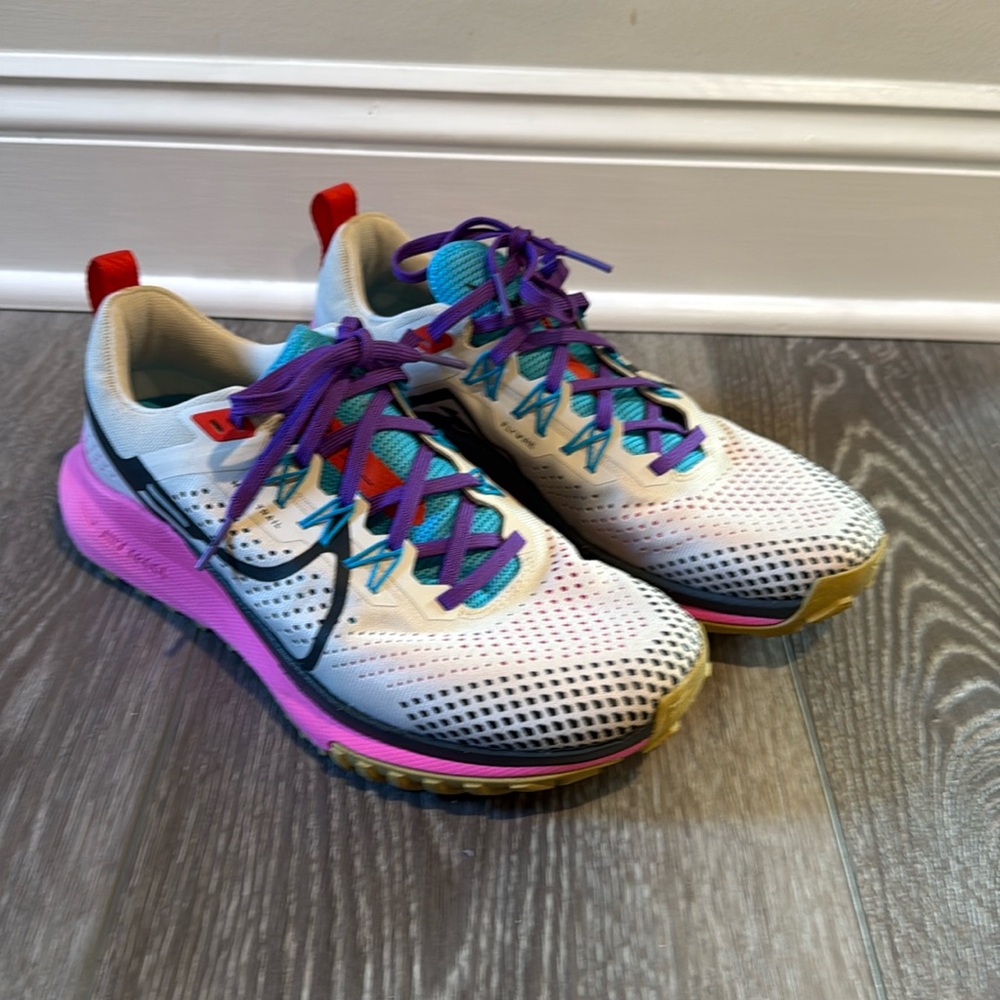 Nike Trail Sneakers, 9.5, I think EUC, but I’ll say GUC just in case!